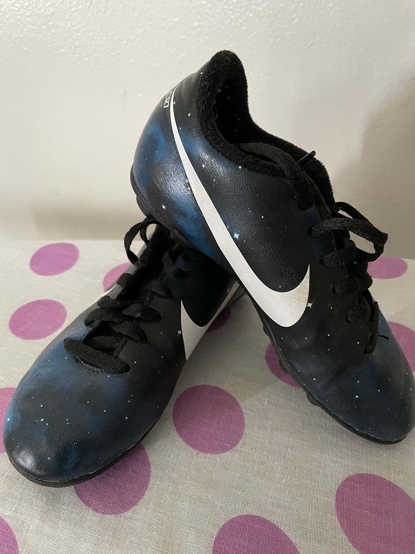 Youth Soccer Cleats (Nike)