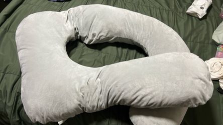Pregnancy pillow