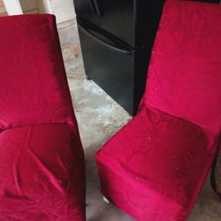 2 Chairs With Covers