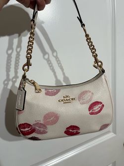 Coach Teri shoulder bag with lip print