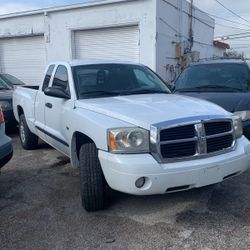 2006 Dodge Dakota 
