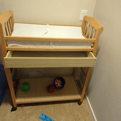 Diaper Change Table With Roller And Drawer