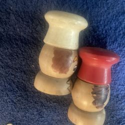 Salty & Peppy Wooden Hand Painted Shakers Vintage 