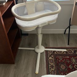 Halo Bassinest Luxe bassinet