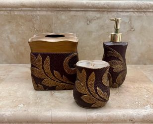 BATHROOM ACCESSORIES SET