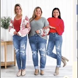 BRAND NEW TUMMY CONTROL DISTRESSED CUFFED BOYFRIEND JEANS in 3 COLOR WASHES(SIZE 3XL)