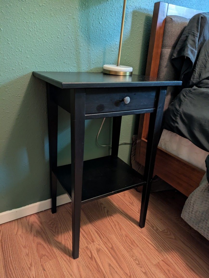 Night Stand - Side Table 