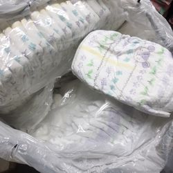 Kirkland Size 2 Baby Diapers
