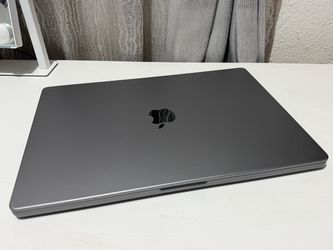 MacBook Pro 16”  M1 Pro 32GB RAM  SSD 512GB