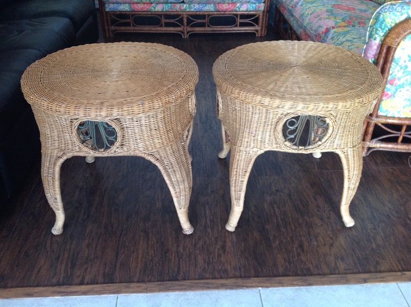 Tables patio wicker high quality end tables in excellent condition