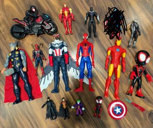 Super hero toys/figurines
