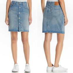 Levi Denim Skirt Size 26