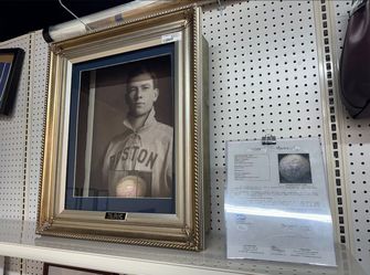 Tris Speaker MLB autographed ball.  Hall of Fame 1937 (Framed display)