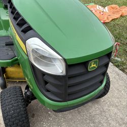 John Deere E100