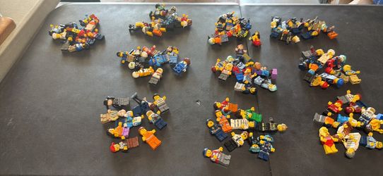Lego Bulk Minifigure (100)