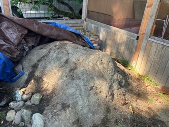 Free lawn topdressing