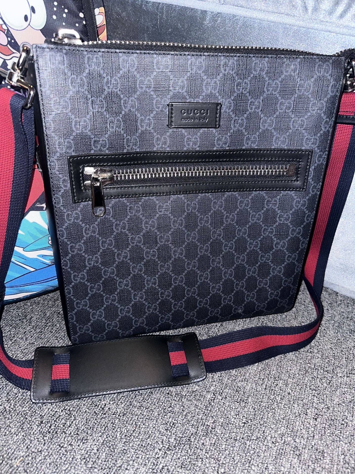 GUCCI MESSENGER BAG