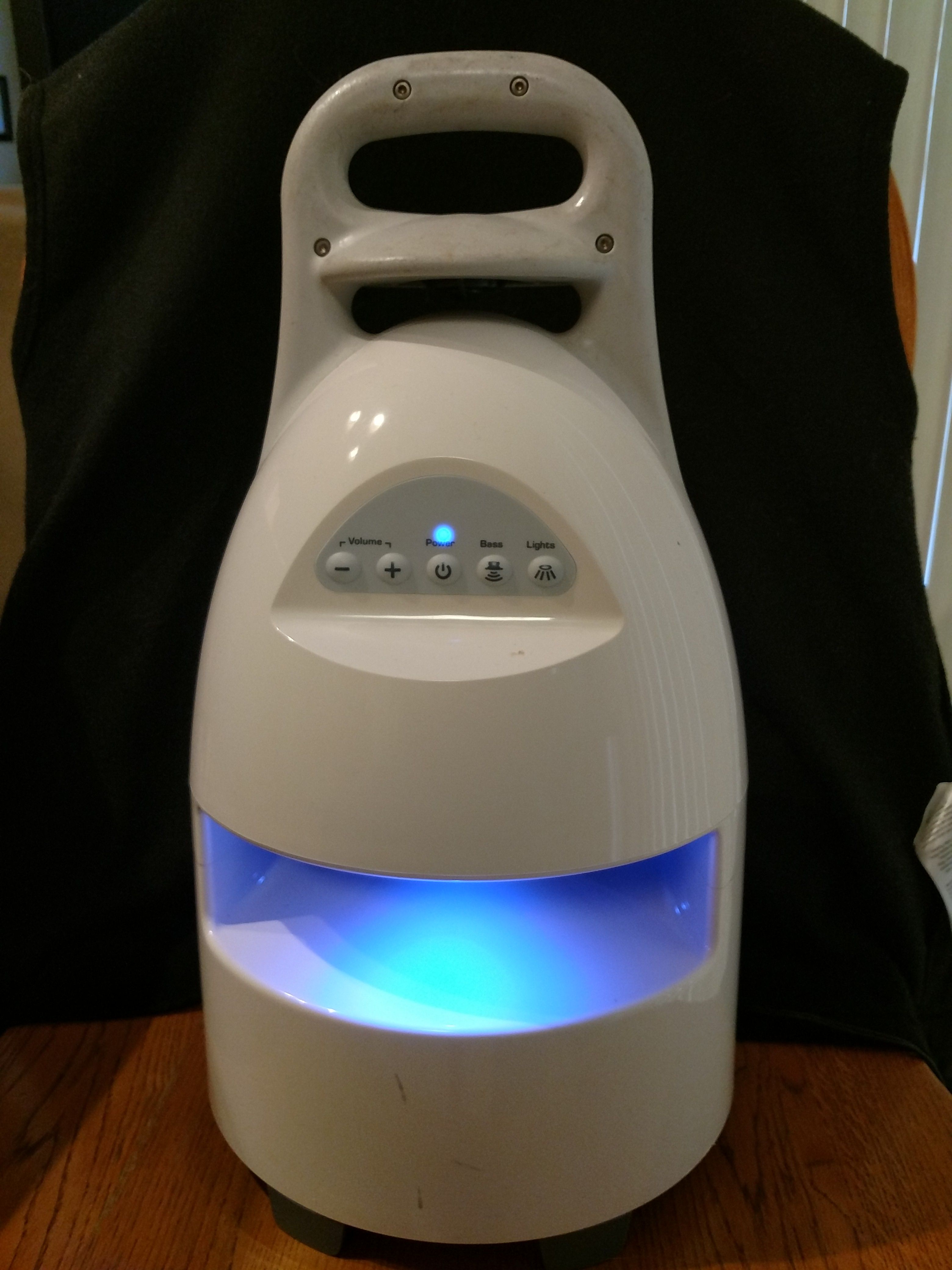 Brookstone Indoor/Outdoor Wireless Speaker with dock