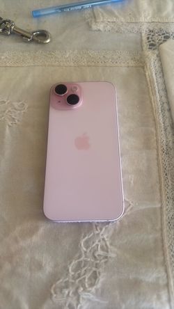 I phone 15 pink
