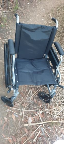 Medline .  Wheel Chair