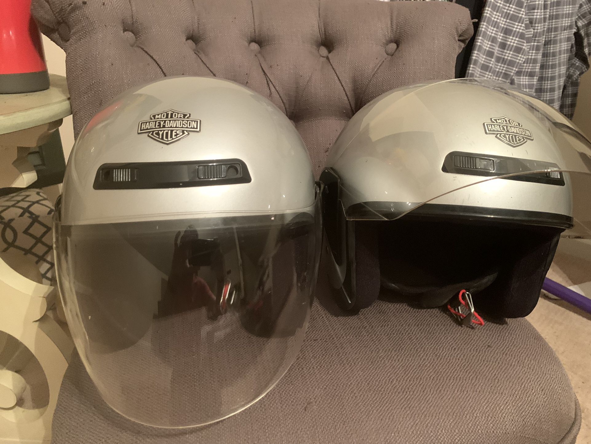 Photo 2 Harley Davidson JET helmets DOT approved 1 Small 1 XL