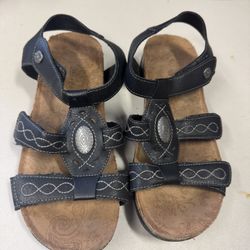 Women’s Black Sandals 8 W