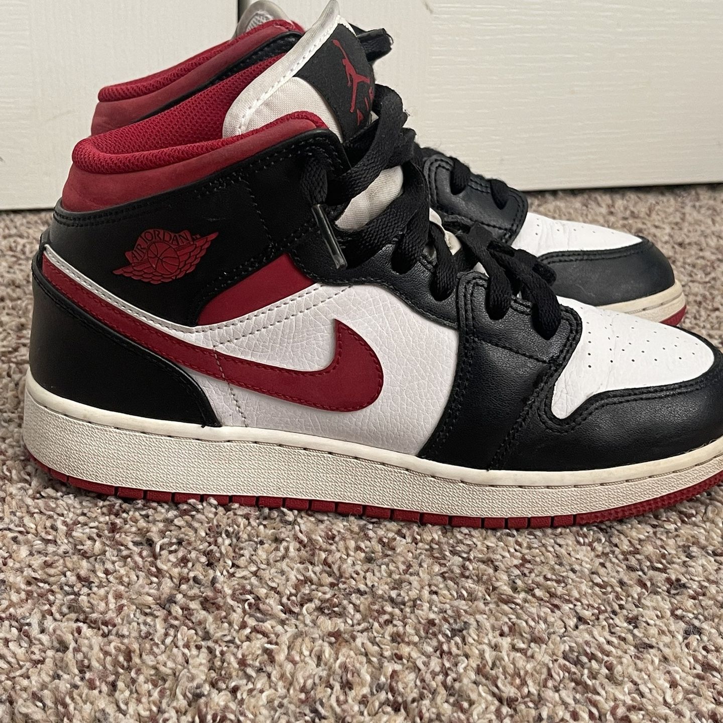 Nike Air Jordan Mid Gym Red black White Size 6.5 for Sale in 