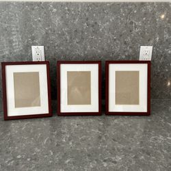 3 Picture Frames 