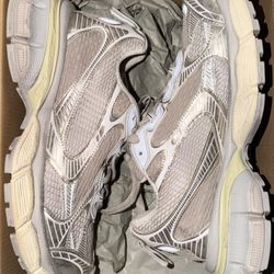 Balenciaga 3XL Grey Silver Size 44