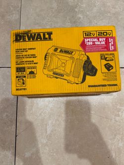 DEWALT DCL077D1 12V/20V Compact Task Light Kit