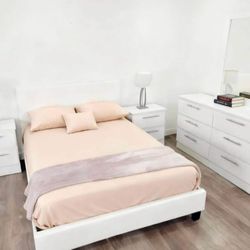 BEDROOM SET  // JUEGO DE DORMITORIO 
