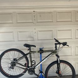 Diamondback 29 Large Hydraulic disk brakes mountain bike apex trail model