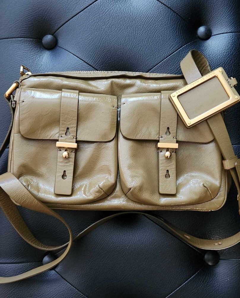 Marc Jacobs Crossbody Bag (Preloved & Super Cute)