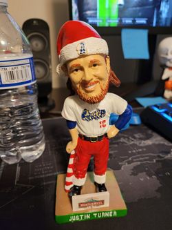 Justin Turner Xmas Bobble Bobblehead