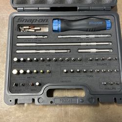 44 Pc Ratcheting, Soft Grips, Screwdriver, Master Set