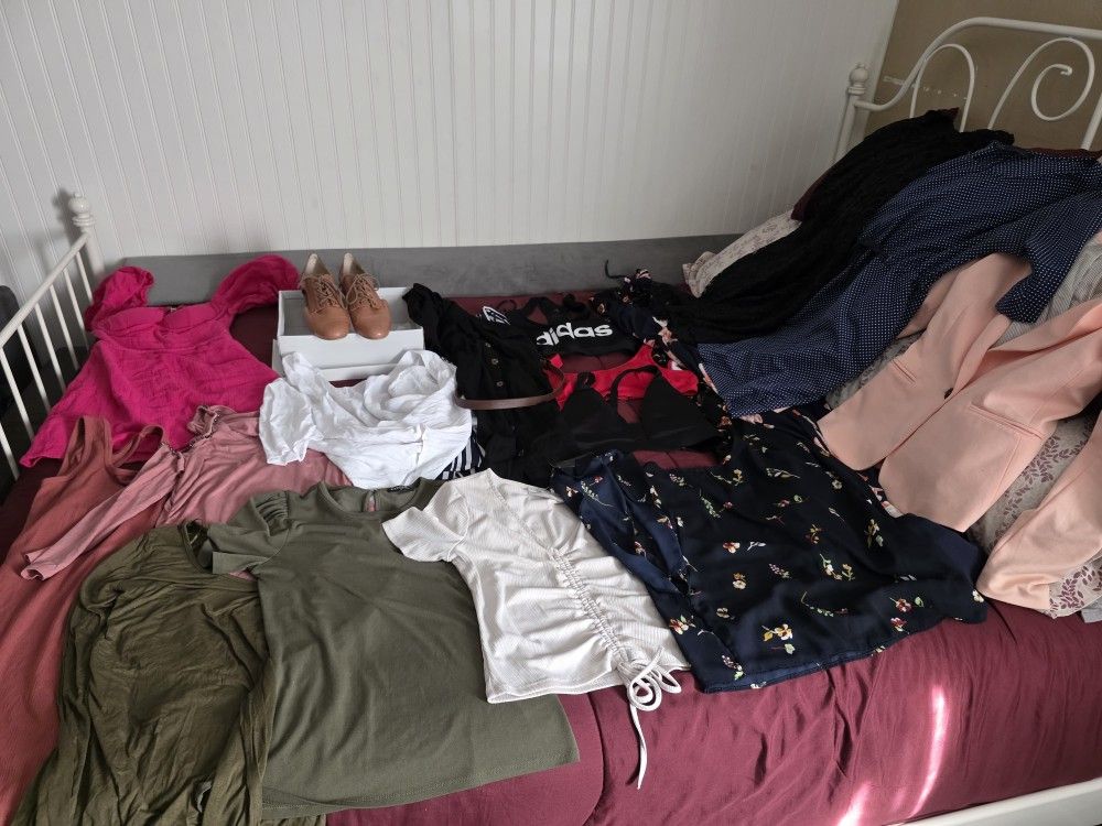 Women Clothes Size S M CLEAN