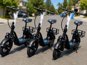 500W Electric Scooter with Seat & Rear Basket – Brand New