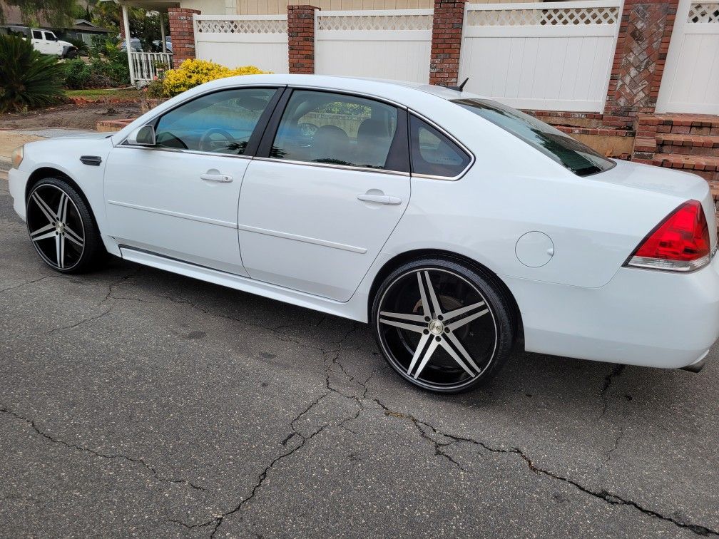 (16) Chevy Impala LT, Clean Title, Smogged, 22"rims
