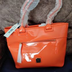 Dooney & Bourke