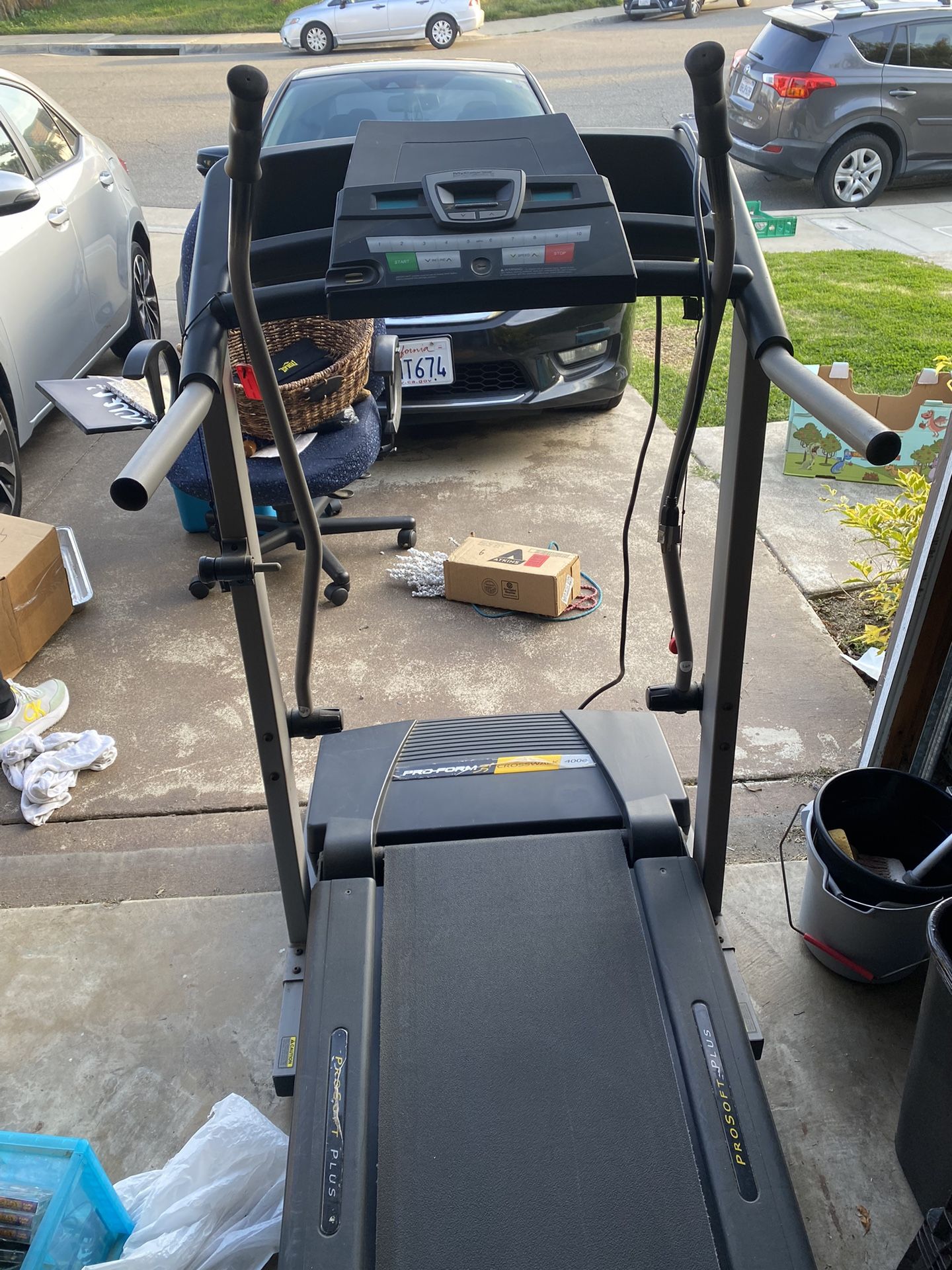 Pro Form Crosswalk 400e Treadmill for Sale in Westminster CA OfferUp