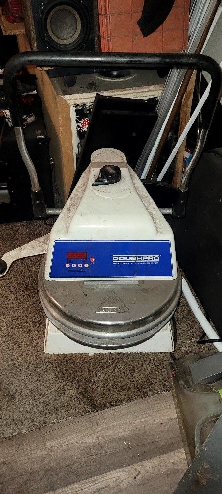 DoughPro DP1100 Manual Pizza Dough Press