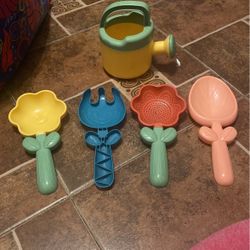 Small Gardening Play Set