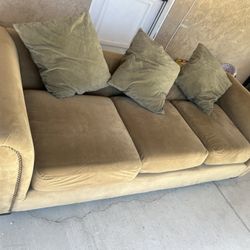 SOFA,COUCH
