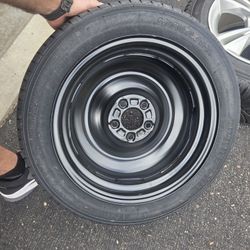🔹 OEM Compact Spare Tire (Donut) – Unused