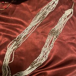 Vintage Native American Hand beaded Necklace 