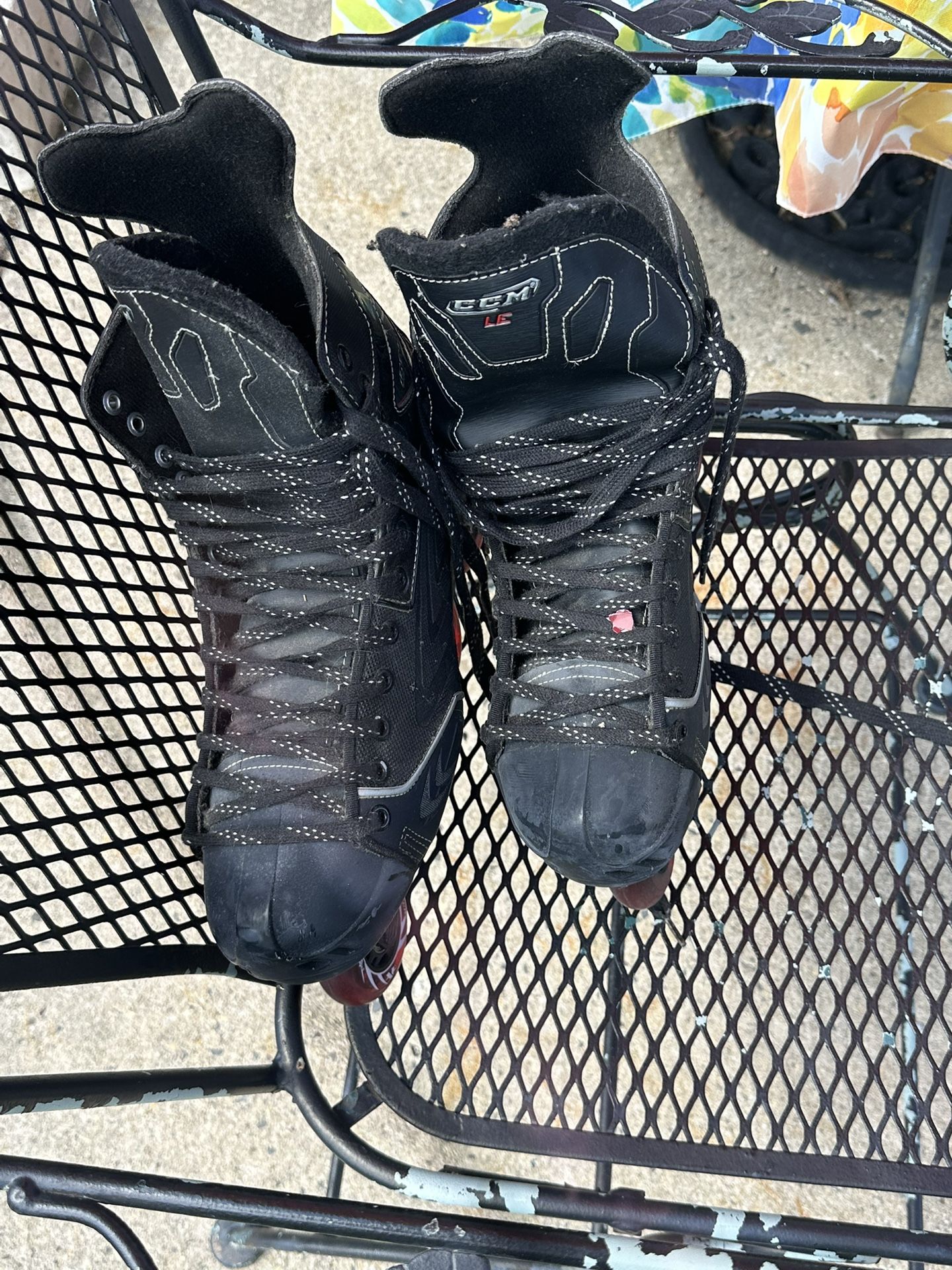 Hockey Skates CCM