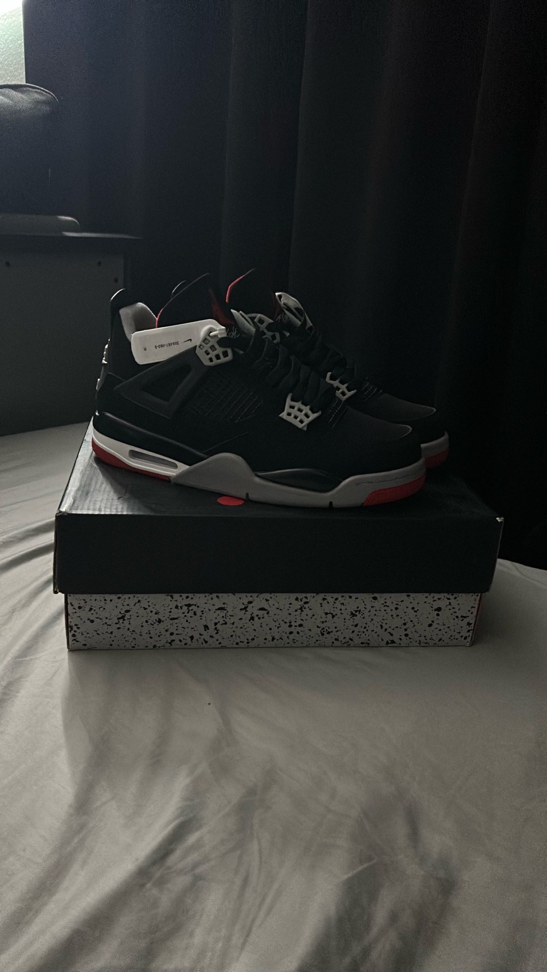 AIR JORDAN 4 RETRO