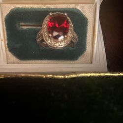 6.5 CT’s Of Garnet! Great For Valentines !! Stamped In 925 Sterling Silver ! Size  8.5-9. Beautiful Ring!