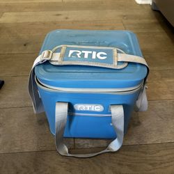RTIC Soft cooler 