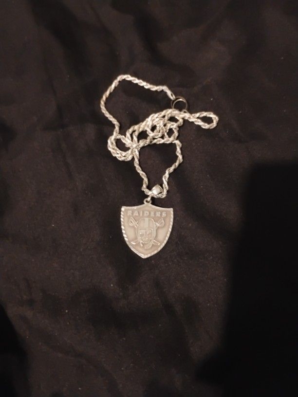 RAIDERS CHAIN SILVER